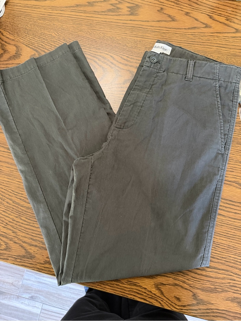 Calvin Klein Men's grey Chino Pants